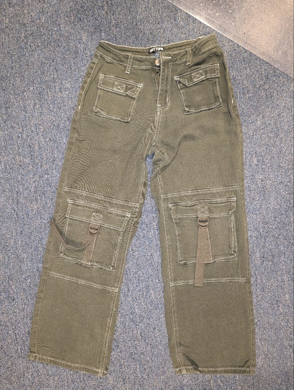 ⭐3 For $20⭐ Hot Topic Olive Green Women's Cargo Jeans with Utility Pockets